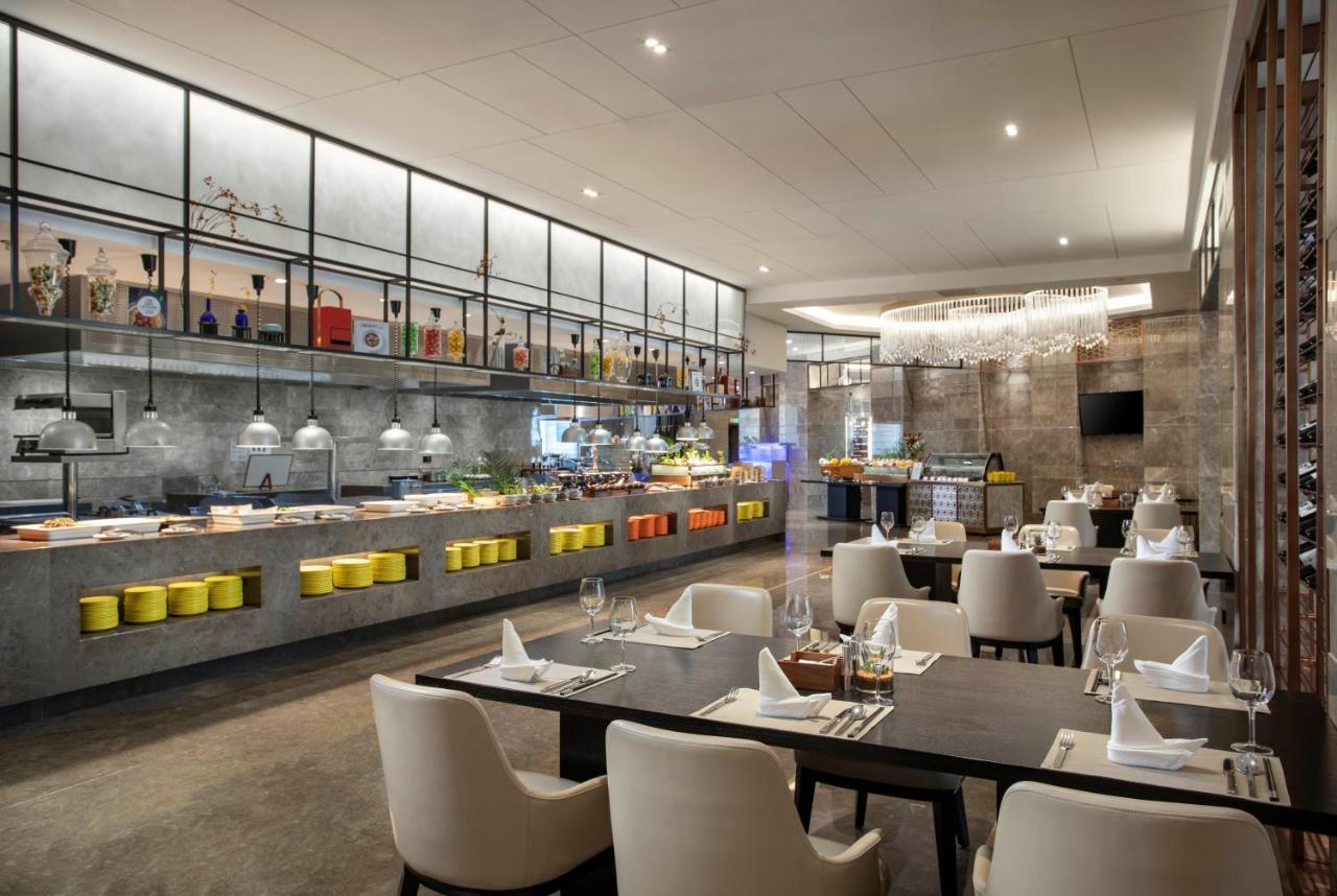 Kunming Huiyue Wyndham Hotel מראה חיצוני תמונה