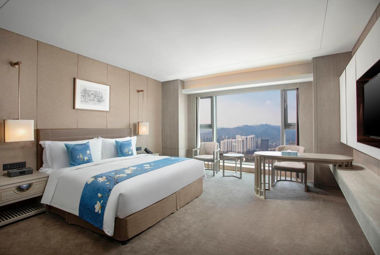 Kunming Huiyue Wyndham Hotel מראה חיצוני תמונה