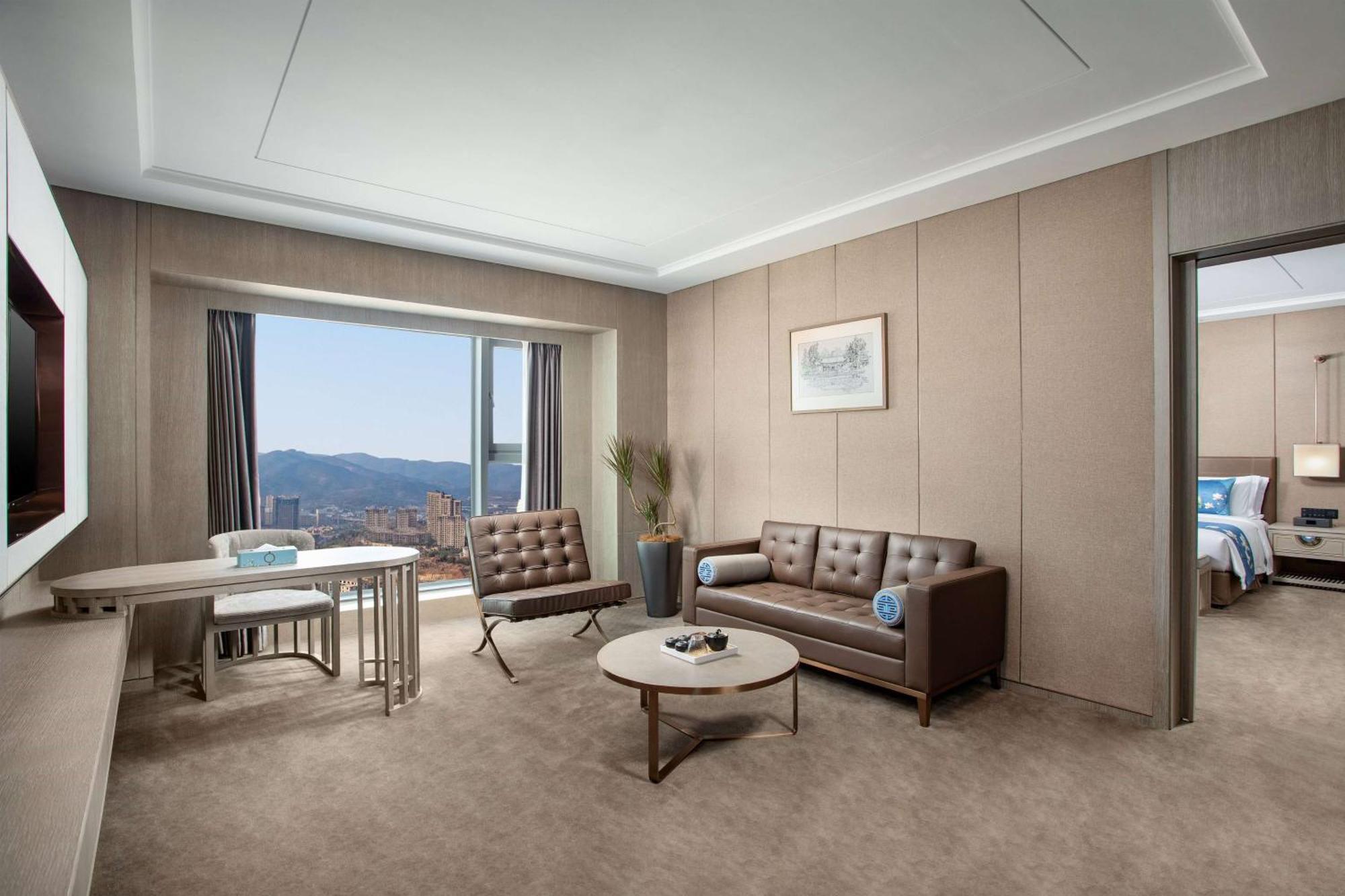 Kunming Huiyue Wyndham Hotel מראה חיצוני תמונה