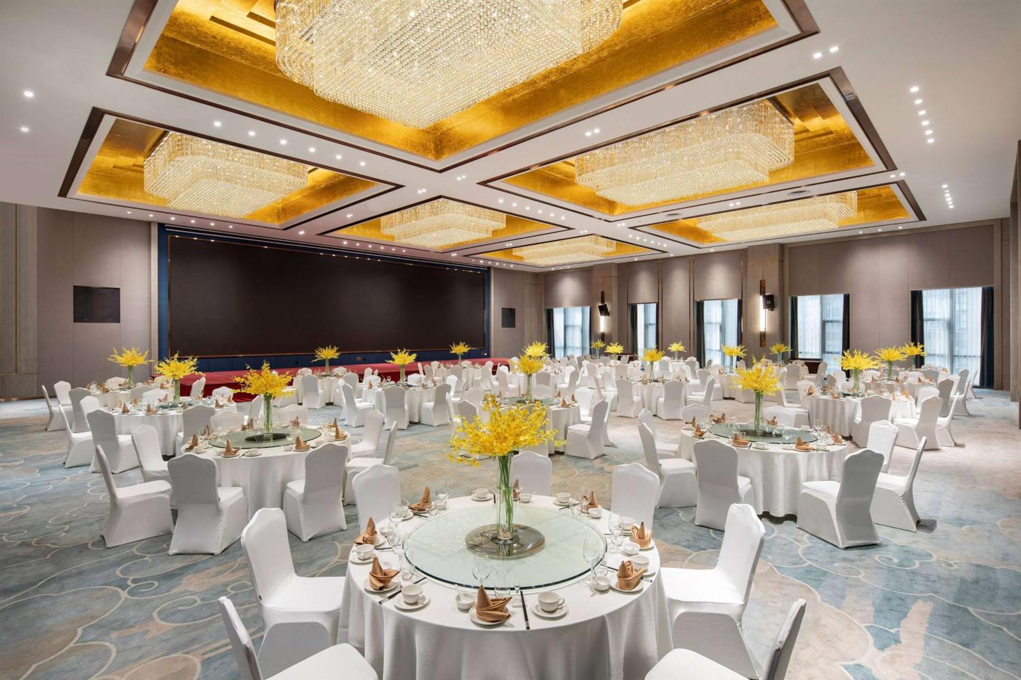 Kunming Huiyue Wyndham Hotel מראה חיצוני תמונה