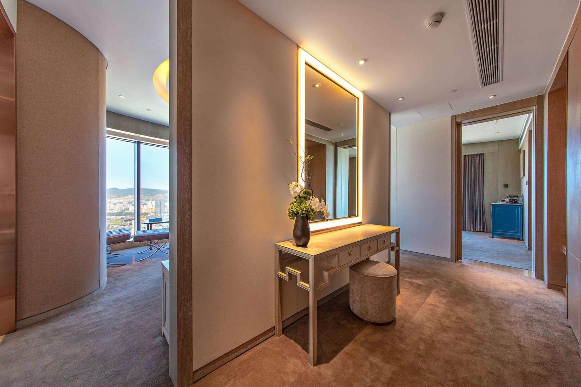 Kunming Huiyue Wyndham Hotel מראה חיצוני תמונה