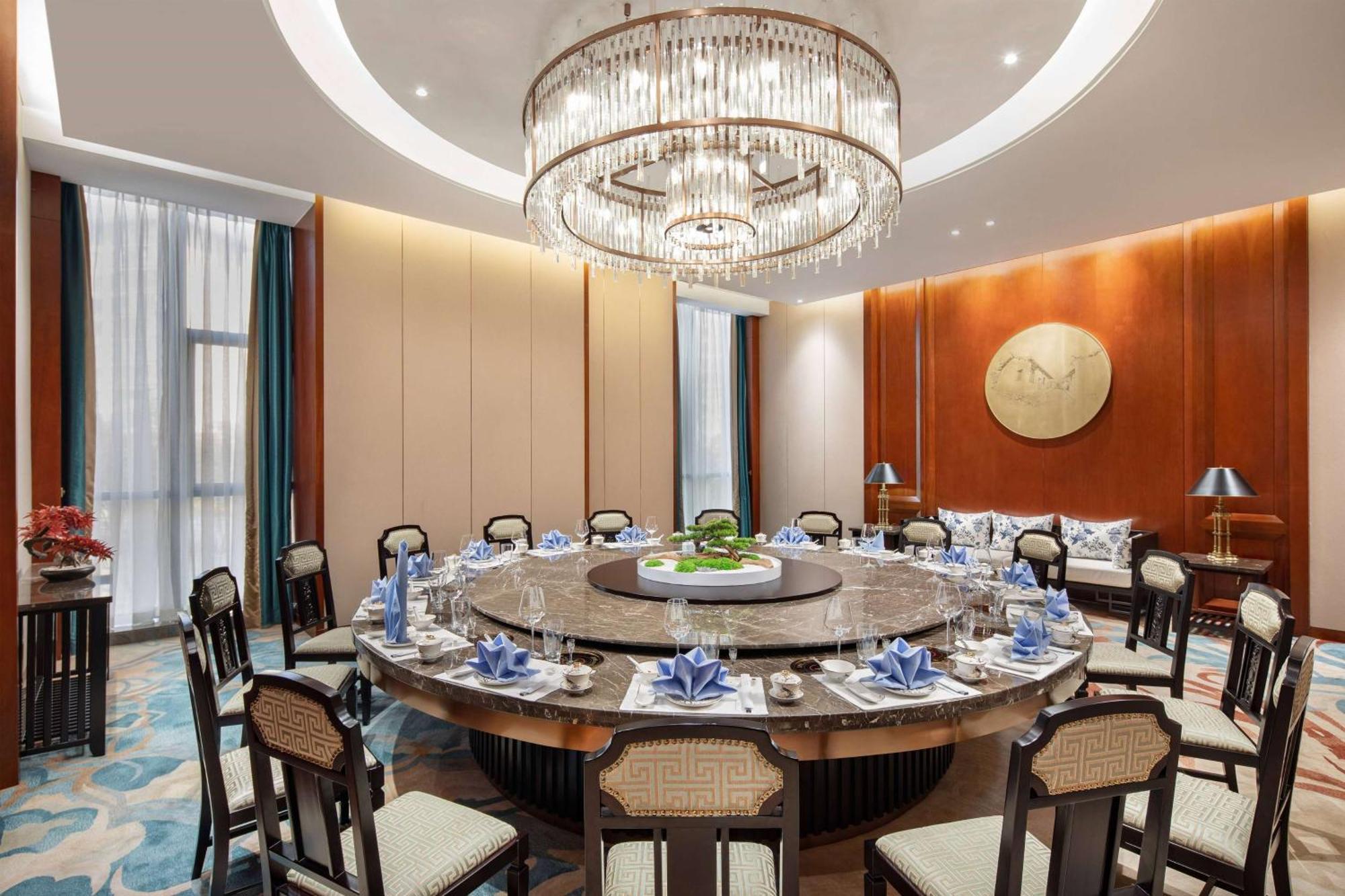 Kunming Huiyue Wyndham Hotel מראה חיצוני תמונה