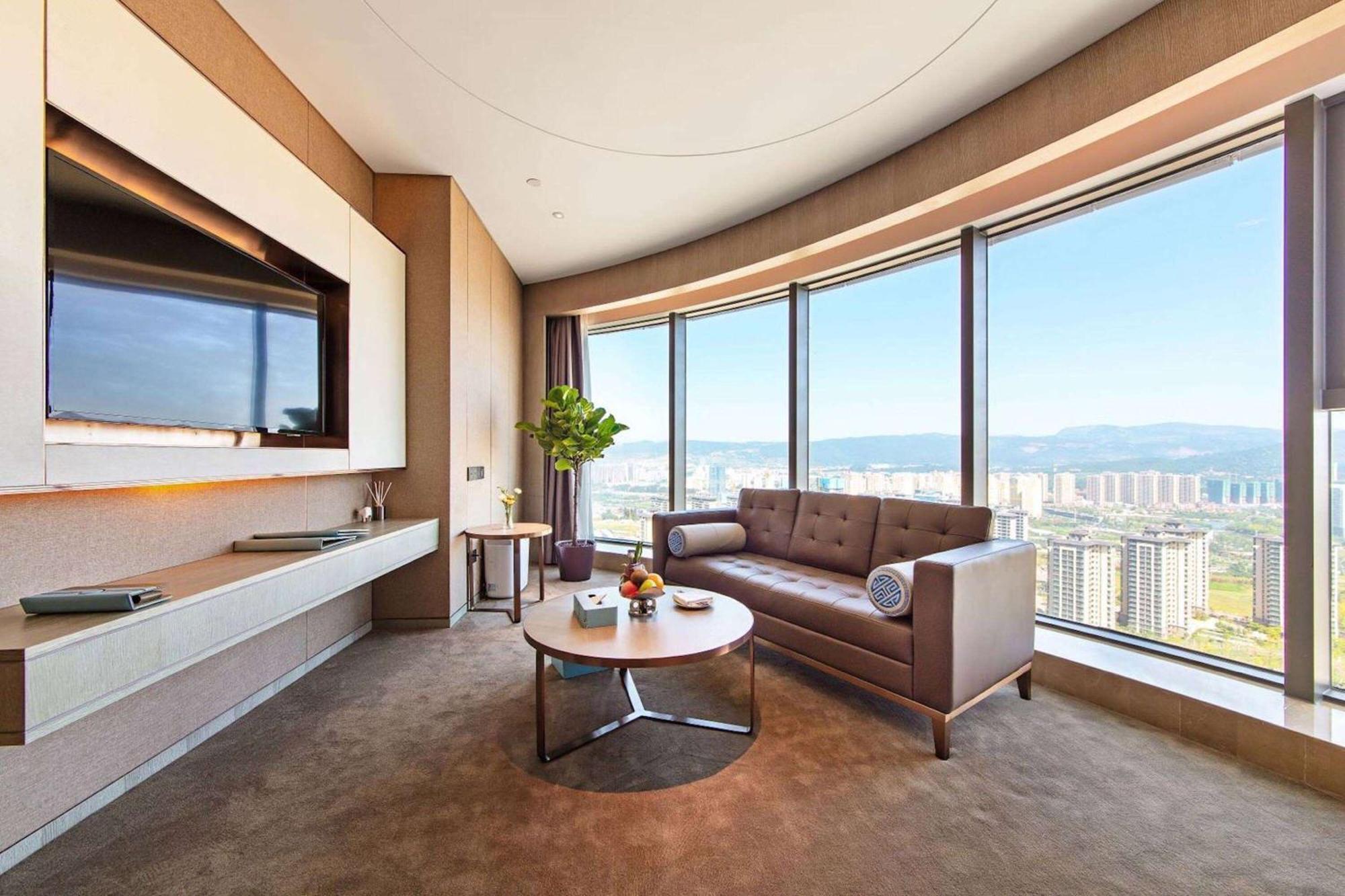 Kunming Huiyue Wyndham Hotel מראה חיצוני תמונה