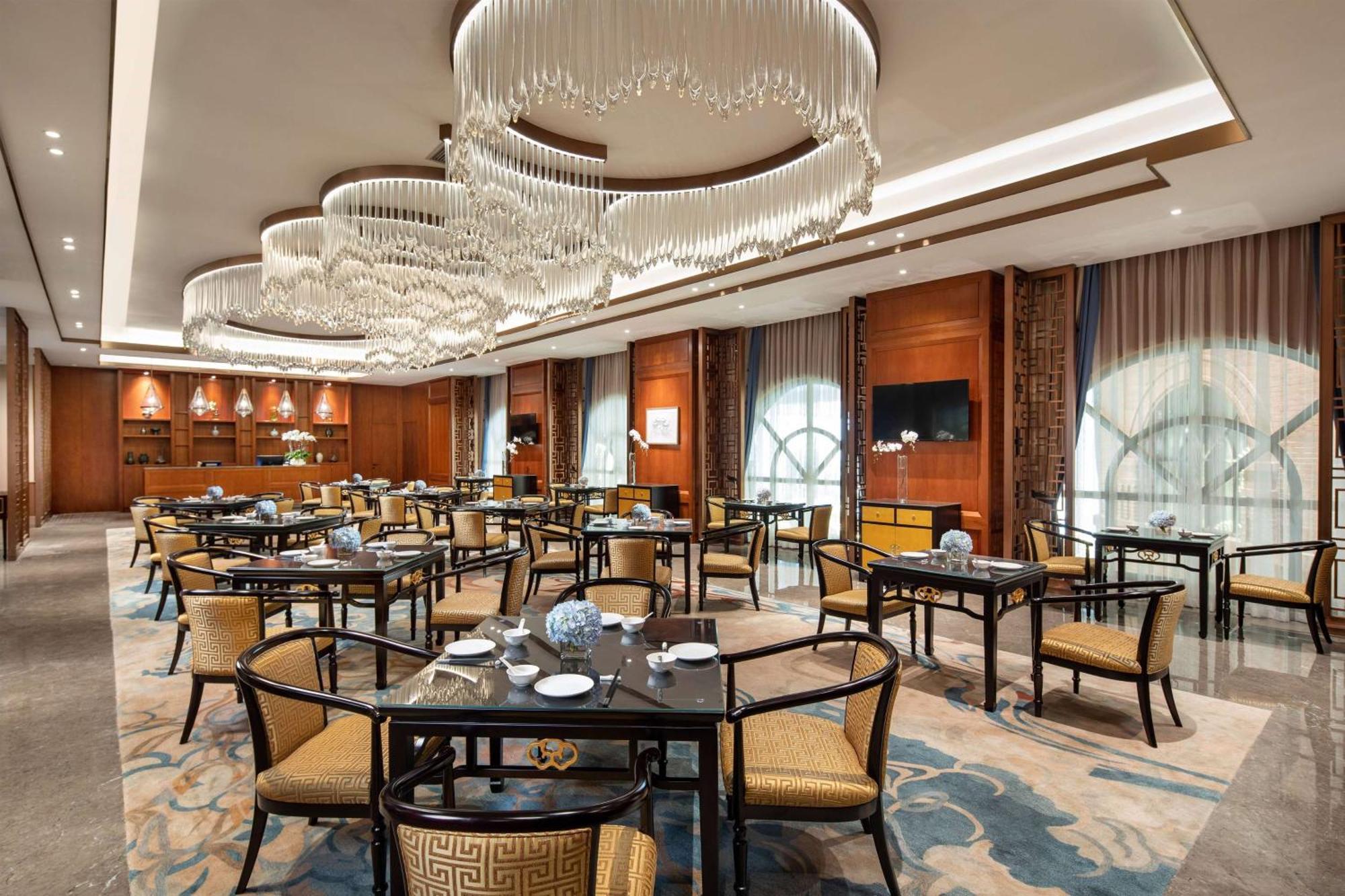Kunming Huiyue Wyndham Hotel מראה חיצוני תמונה