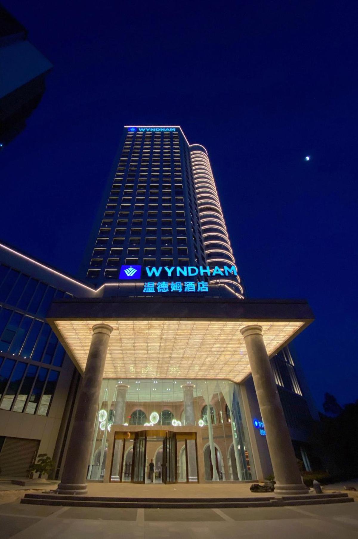Kunming Huiyue Wyndham Hotel מראה חיצוני תמונה