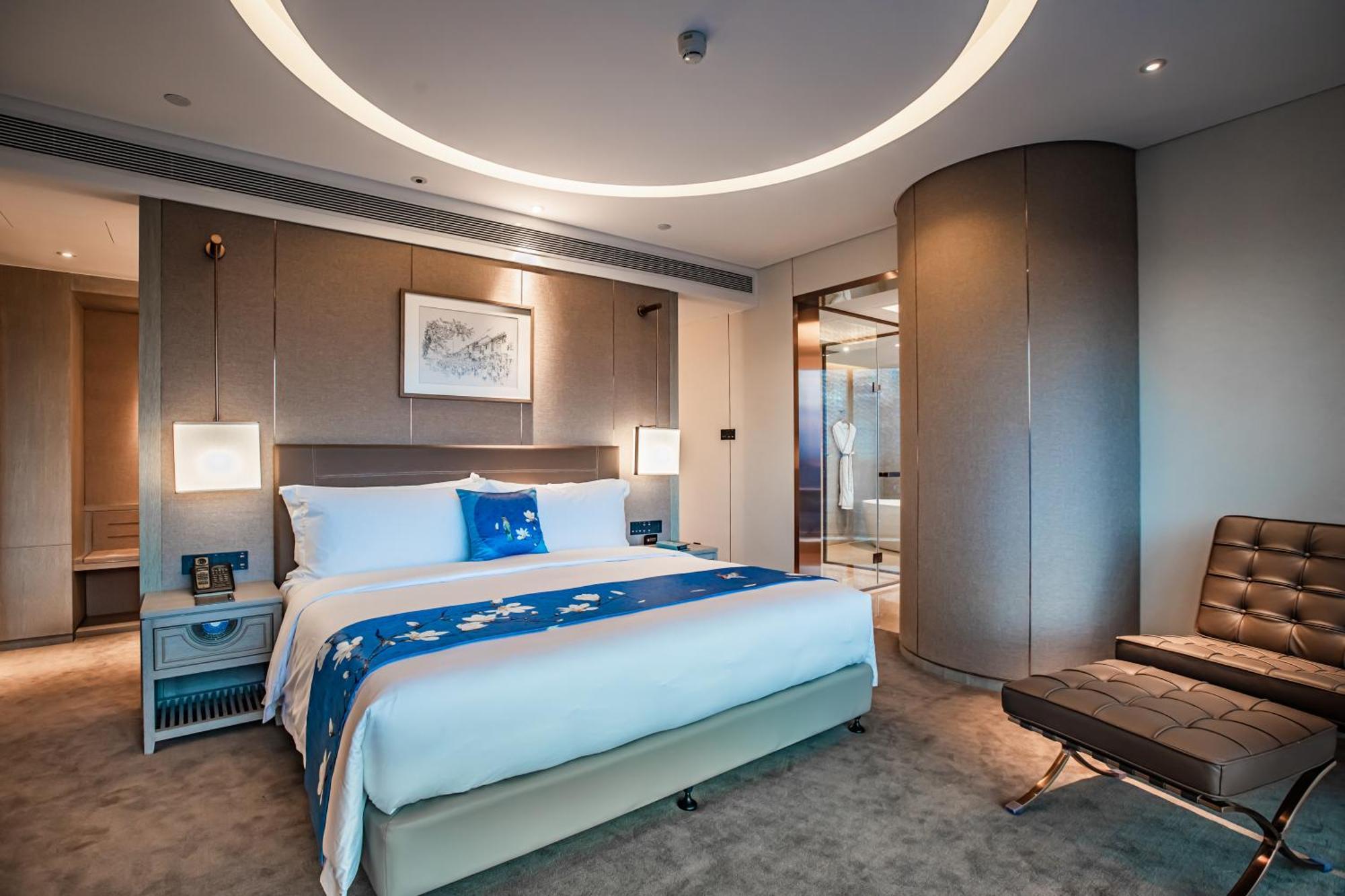 Kunming Huiyue Wyndham Hotel מראה חיצוני תמונה