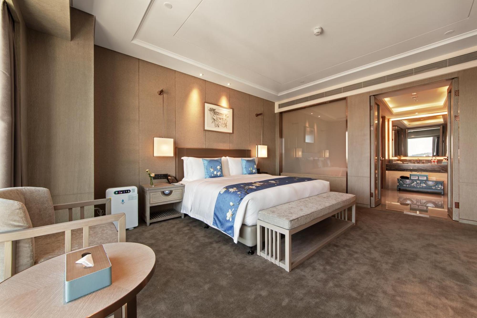 Kunming Huiyue Wyndham Hotel מראה חיצוני תמונה